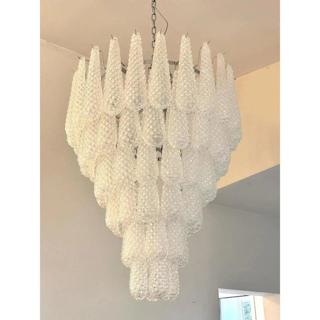 Huge italian white graniglia “conchiglie” murano glass chandelier very bright and lively chandelier for luxury interiors....