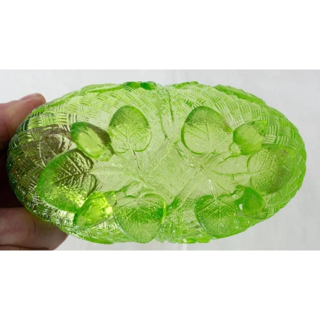 Green Glass Basket Centerpiece or Vide Poche, French, 1900s For Sale - Image 6 of 7