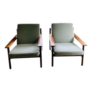 Sven Ivar Dysthe "Model 1001" Armchairs in Rosewood and Newly Re-Upholstered in Velvet- a Pair For Sale