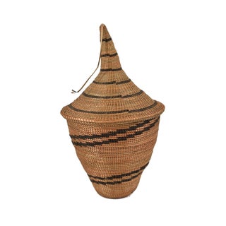 Early 20th Century Tutsi Basket with Lid Rwanda For Sale