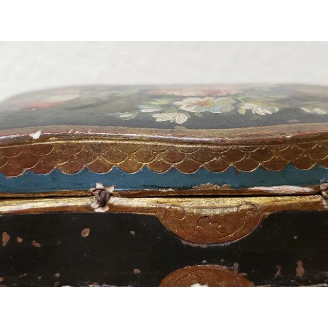Miniature Hand Carved, Painted & Gilded Italian Trinket Box C.1920 For Sale - Image 4 of 10
