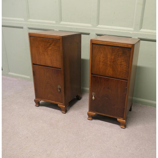 Vintage Art Deco Bedside Tables in Walnut, 1930, Set of 2 For Sale - Image 4 of 7
