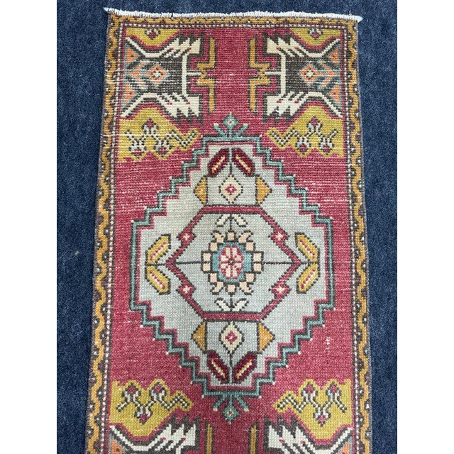 Turkish Yastik Rug 1'7" x 3'3" For Sale - Image 4 of 5