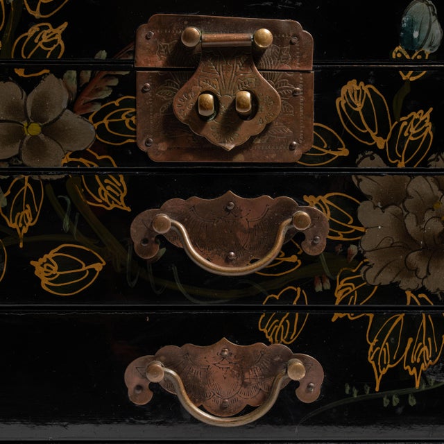 20th Century Chinese Black Lacquered Box with Brass Mounts For Sale - Image 13 of 15