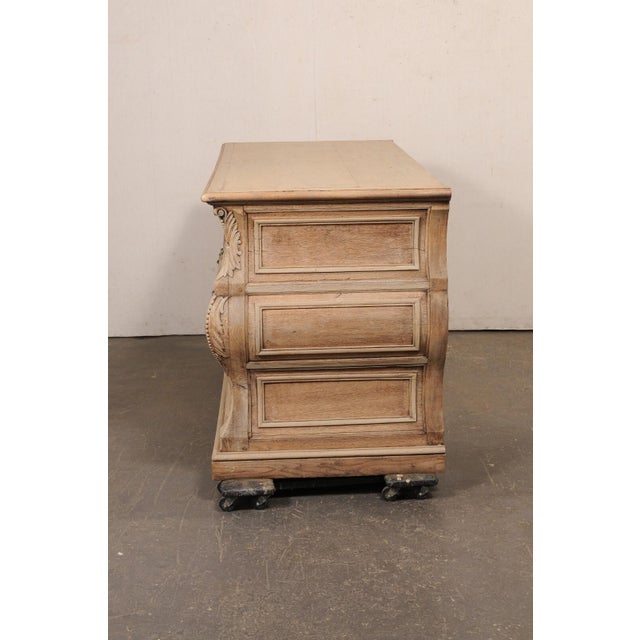 Tan 18th Century French Louis XV Bleached Bombé Commode For Sale - Image 8 of 12