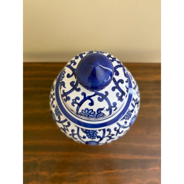 Late 20th Century Chinoiserie Blue and White Porcelain Ginger Jar, Late 20th Century For Sale - Image 5 of 7