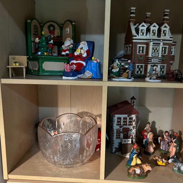 Glass 1970s Small Crystal Catchall With Gold Rim Accents For Sale - Image 7 of 7