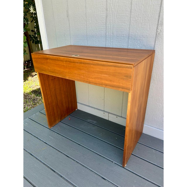 1960s Mid Century Danish Modern Teak Vanity/Desk by Arne Wahl Iversen for Vinde Molefabrik - For Sale - Image 9 of 12