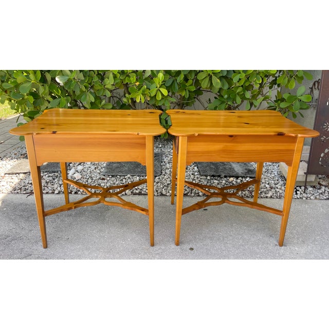 Vintage Sculptural Pine One Drawer Side Tables for Robb and Stucky Interiors, Pair For Sale - Image 4 of 12