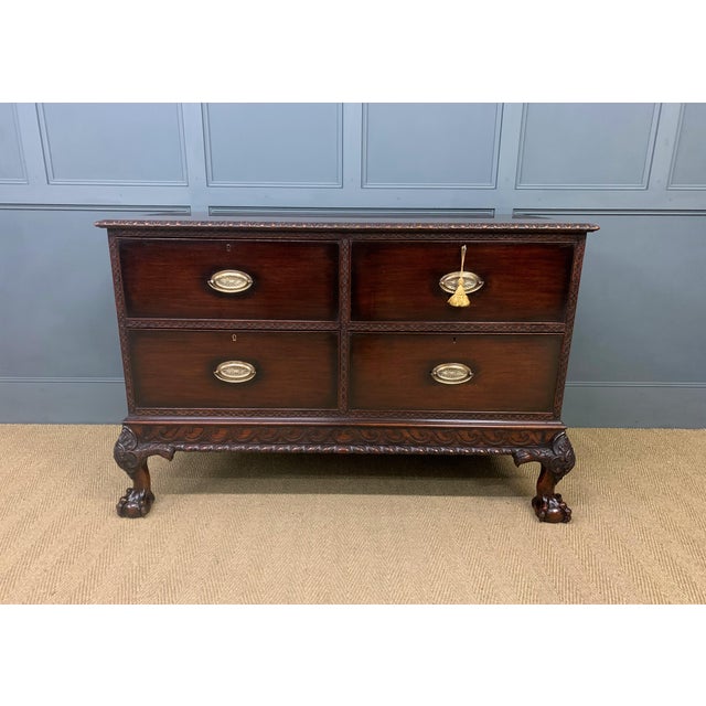 A bold and impressive mahogany chest of drawers of generous proportions. Well constructed in the manner of Thomas...