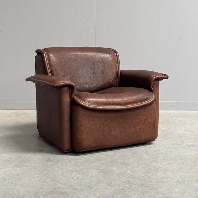 Remarks: Mid century sofa by De Sede, model DS 12, Swiss design 1970s. 3 Elements covered with 5mm thick brown neck /...