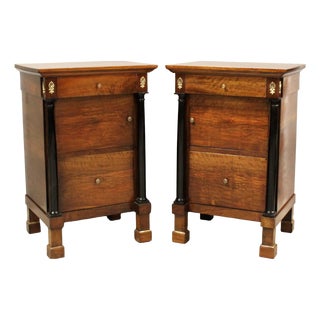 Italian Empire Bedside Tables in Walnut, 1800s, Set of 2 For Sale