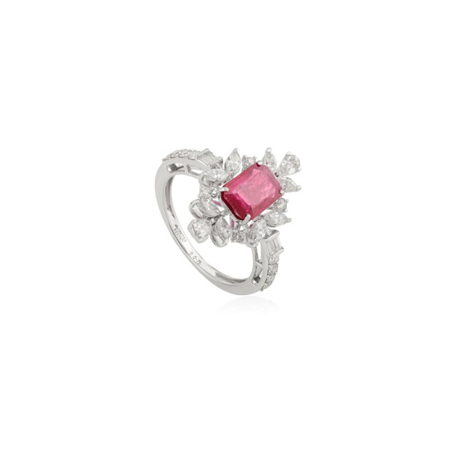Art Deco Vintage Revival Art Deco Ruby Diamond Cocktail Ring Size 6 in 18k Solid Gold For Sale - Image 3 of 13