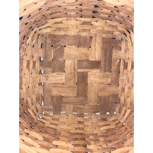 Brown 19th Century Traditional Hand-Woven Northeastern American Wood Splint Gathering Basket. For Sale - Image 8 of 11