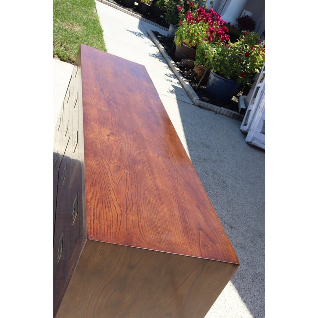 Henredon Vintage Henredon Queen Size Headboard & Bed Frame – Mid-Century Modern For Sale - Image 4 of 13