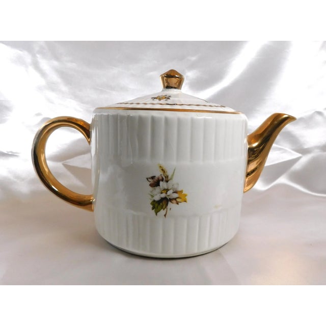 1970s Ellgreave Wood and Sons Teapot For Sale - Image 4 of 11