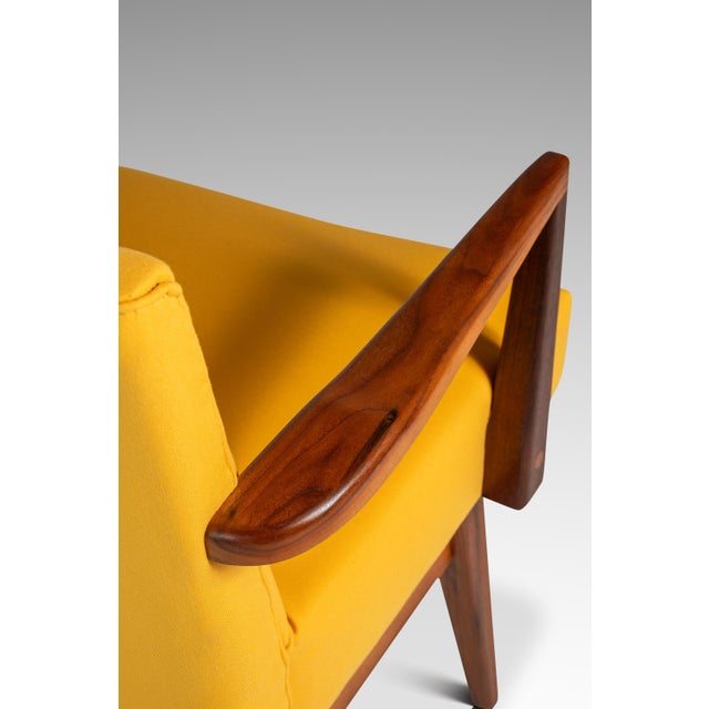 Rare Restored Mid-Century Modern Model C-108 Armchair in Walnut & Canary Yellow Fabric Attributed to Jens Risom for Jens Risom Design, Usa, C. 1950s For Sale - Image 18 of 18
