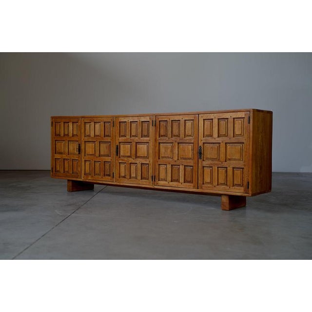 Brutalist Spanish Oak Sideboard - Spain 1960s For Sale - Image 5 of 11