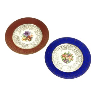 Red and Blue Border with Floral and 22k Gold Plates - a Pair For Sale