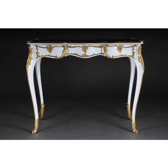 20th Century Louis XV White Writing Desk For Sale - Image 5 of 18