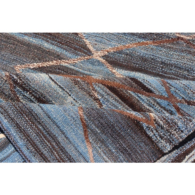 Modern Hand-Woven Flatweave Kilim in Wool With Sub-Geometric Diamond Design For Sale - Image 9 of 12