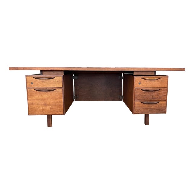 1960s Jens Risom Mid Century Walnut Wood Executive Desk For Sale
