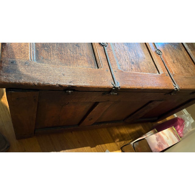 English Late 18th Century Walnut Gothic Coffer / Chest For Sale In San Francisco - Image 6 of 11
