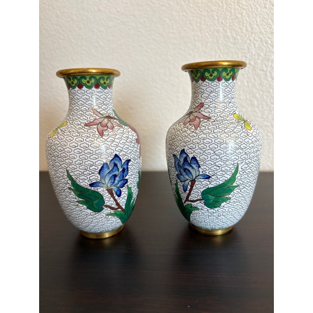 1950s Medium Vintage Chinoiserie Decorative Mid Century Modern Vases, a Pair For Sale - Image 5 of 5