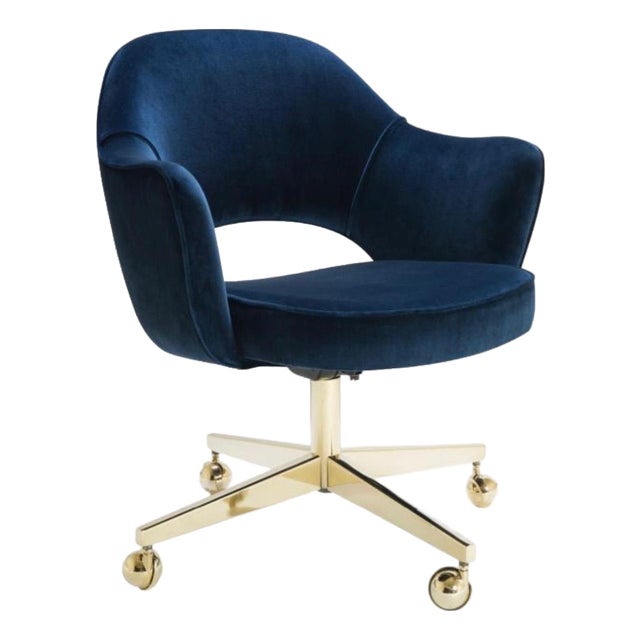 Original Saarinen Executive Arm Chair in Navy Velvet, Swivel Base, Custom Gold Edition - Set of 2 For Sale