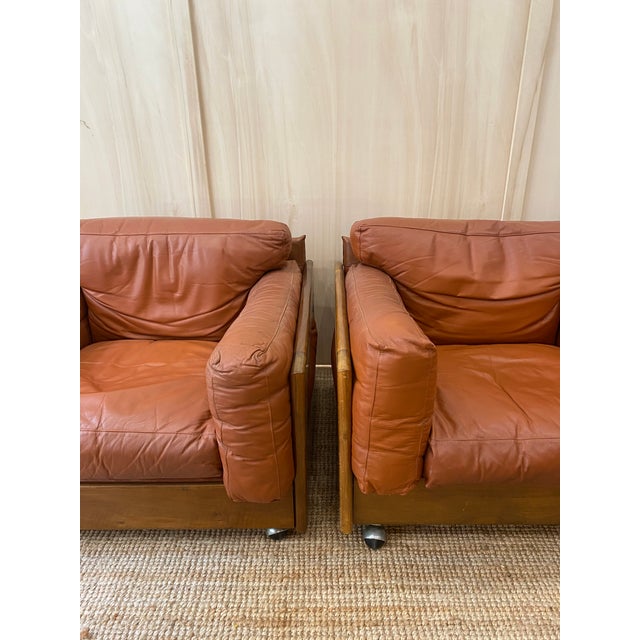 Italian Leather Club Chairs, 1960s, Set of 2, in Good conditions. Designed 1960 to 1969