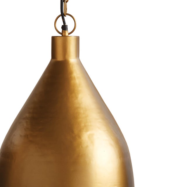 Simple in form but scaled to impress, this antique brass pendant is a real beauty. A handsome choice for over the kitchen...