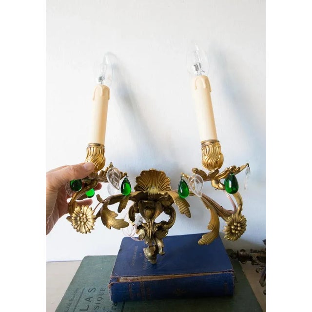 French Wall Light in Bronze with Green Crystals, 1890s For Sale - Image 9 of 11