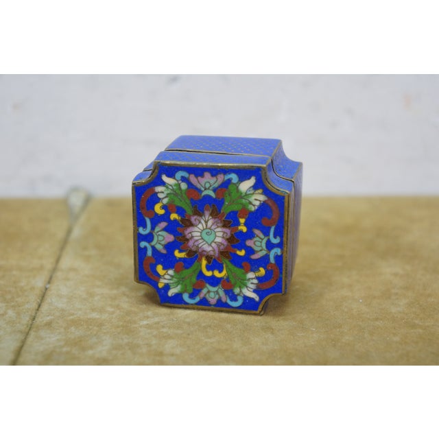Green 11 Vintage Enameled Cloisonne Trinket Keepsake Pill Match Boxes For Sale - Image 8 of 17