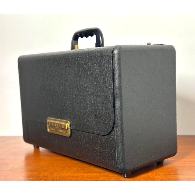 1960s Trans-Oceanic B600 Portable Radio from Zenith, USA, 1959-1962 For Sale - Image 5 of 18