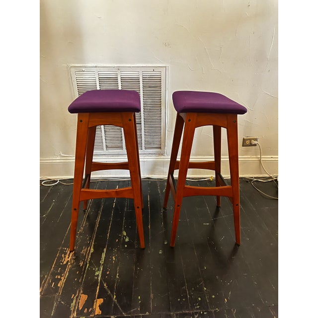 Johannes Andersen Pair Teak Bar Stools by Johannes Andersen For Sale - Image 4 of 9
