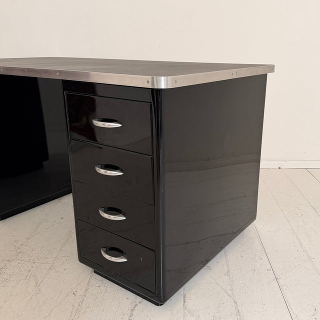 German Bauhaus Writing Desk in Black Lacquered Metal, 1925 For Sale - Image 4 of 18