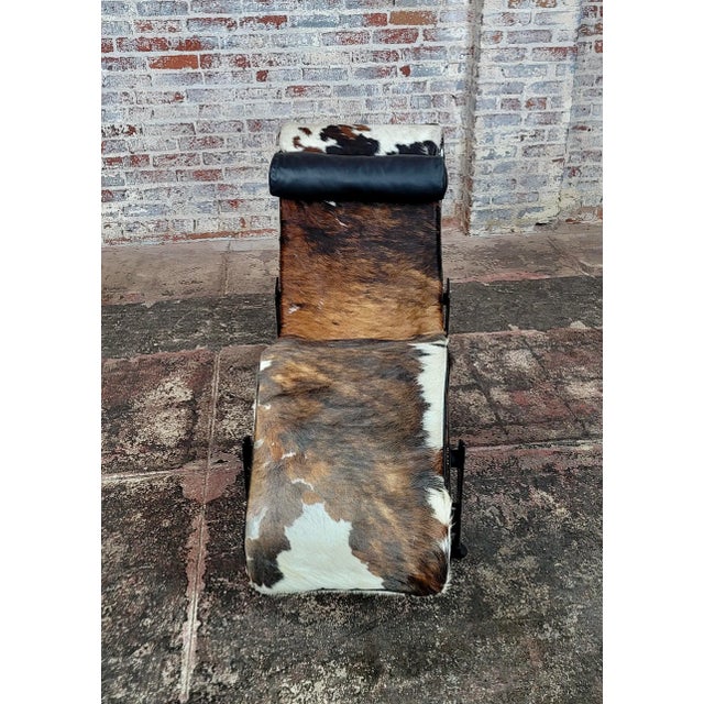 1970s Cassina Lc4 Le Corbusier Chaise Lounge Chair W/ Cow Hyde Leather For Sale - Image 5 of 9