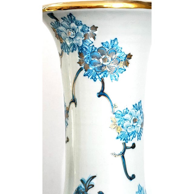Lamps Hand Painted Japanese Kutani Porcelain Coastal Blue Peacocks Extra Large Pair 1960s For Sale - Image 9 of 14