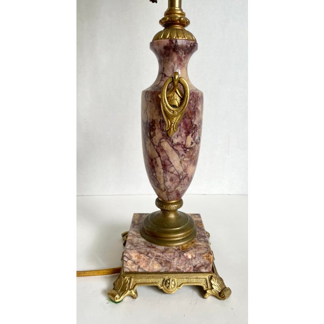 Early 20th C. Neoclassical Hollywood Regency Raspberry Marble & Brass Table Lamp For Sale - Image 4 of 13
