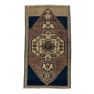 Turkish Mini Rug Oriental Hand Knotted Vintage Rug 1'5" x 2'6" #21208 For Sale