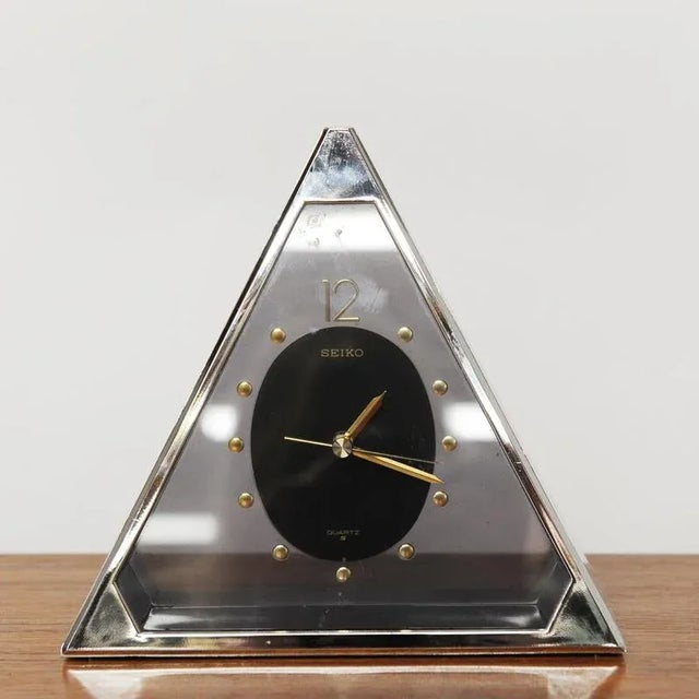 Vintage triangular seiko mantle clock made for barcelona 92 olympics, 1990s. manufacturer - seiko design period -...