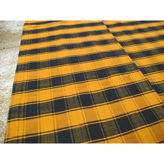 Galerie Shabab Collection Plaid Mid-20th Century Handmade Turkish Flat-Weave Kilim Room Size Accent Rug For Sale In New York - Image 6 of 10