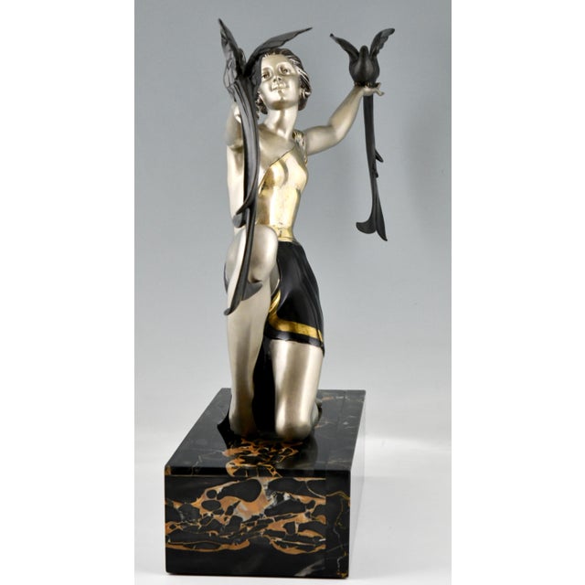 1930s Art Deco Bronze Sculpture of a Lady with Birds of Paradise from G. Daverny, 1930 For Sale - Image 5 of 10