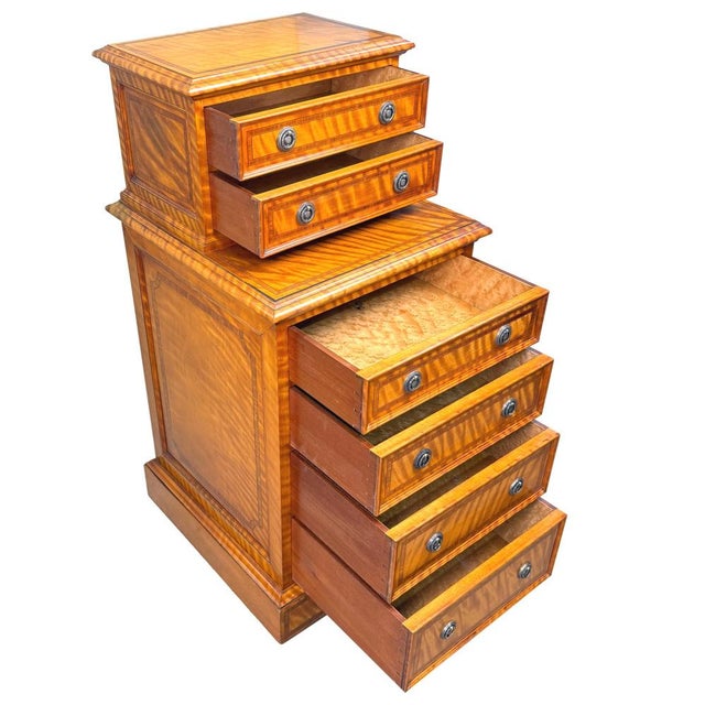 A Quite Exceptional Quality Late 19th Century Satinwood Pair Of Bedside Chests, Or Bedside Night Tables, Having Superbly...