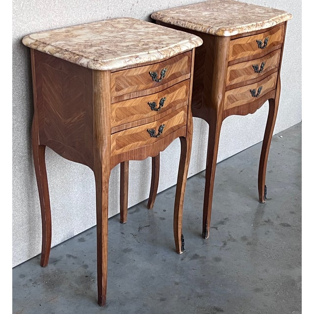 Antique Louis XV French Marquetry Marble Top Nightstands, Set of 2 For Sale - Image 4 of 13