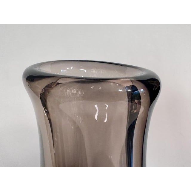 Sculptural Bohemian Smoked Glass Vase by Miroslav Klinger for Zelezny Brod ZBS, Czechoslovakia, 1950s For Sale - Image 4 of 17
