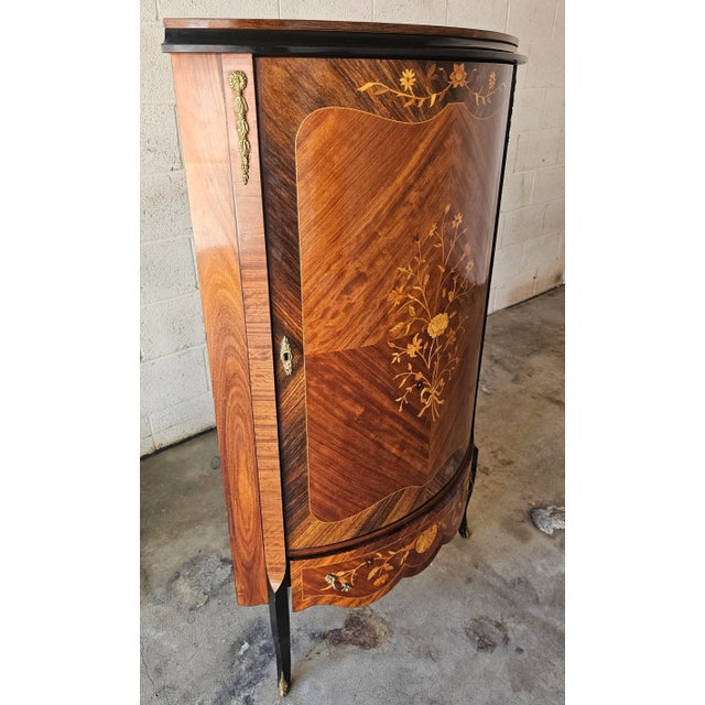 Louis XV Style Marquetry and Parquetry Kingwood and Satinwood Corner Cupboard / Cabinet For Sale - Image 9 of 11