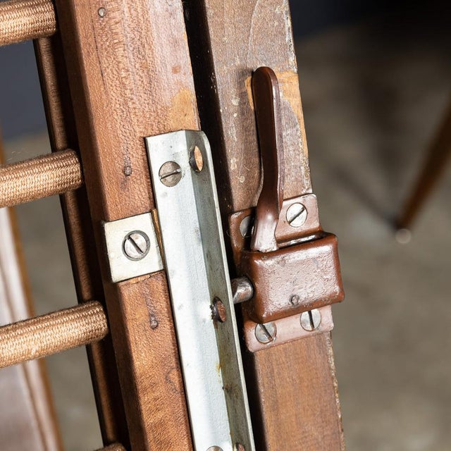 Set of Mid-Century Antimott Recliner and Footstool from Knoll Inc. / Knoll International, 1960s For Sale - Image 4 of 18