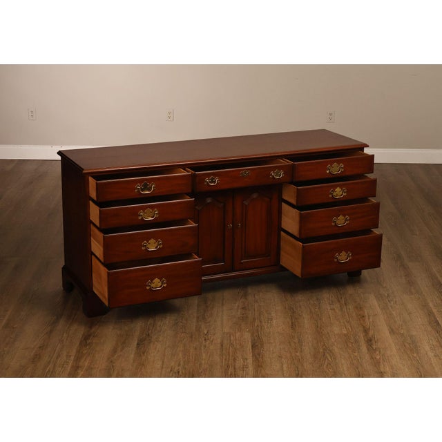 Chippendale Henkel Harris Virginia Galleries Cherry 9 Drawer Dresser For Sale - Image 3 of 18