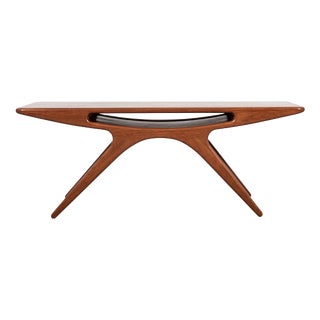 Mid-Century Danish Smile Coffee Table in Teak by Johannes Andersen for Silkeborg For Sale